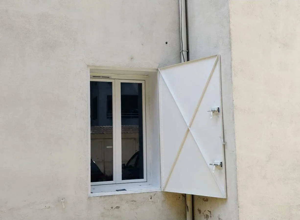 Studio Malpasse Mezzanine A 5 Min Du Metro Apartment Marseille 0*,