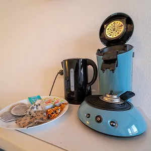 Fully Equipped St Charles Station Apartamento